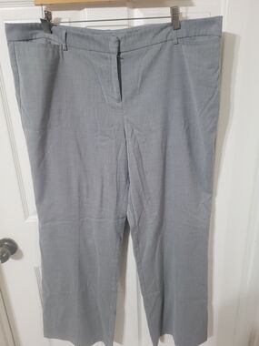New York & Company Light Gray Straight-Leg Dress Trousers